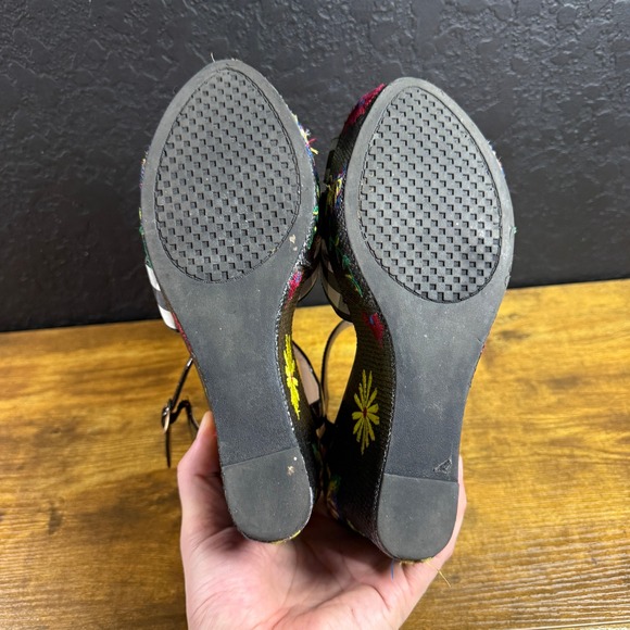 Betsey Johnson Black 9M Gingham Floral Wedge Sandals Platform Ankle Strap Shoes - Picture 6 of 6